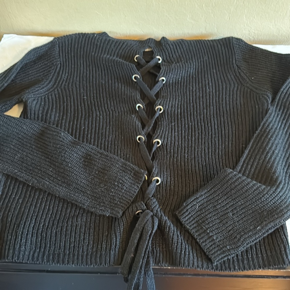 Fashion Nova Women’s Black Sweater Crisscross tie at Back New no tag Size Large - Picture 7 of 14